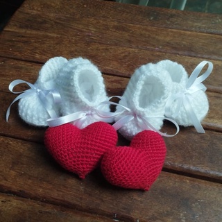 2 KITS REVELAÇÃO GRAVIDEZ: Sapatinho + Coração de crochê