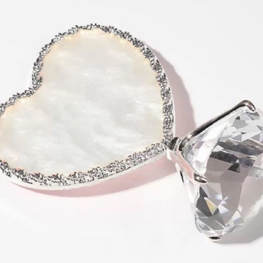 Suporte Prático Para Exibição De Unha DIAMANTE formado de coração / Portátil Unha Manicure em Oferta na Shopee