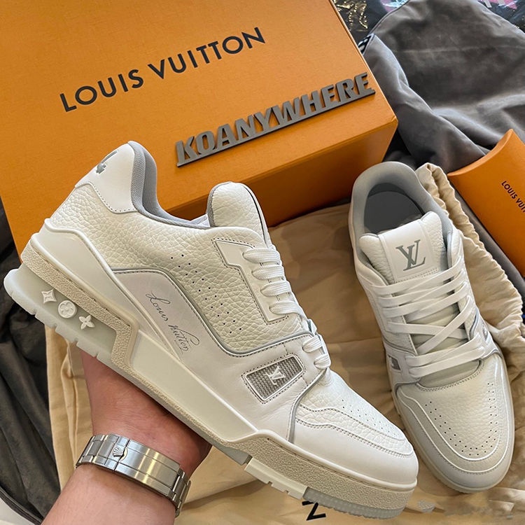 Tênis Louis Vuitton masculino branco monograma tatuagem bota