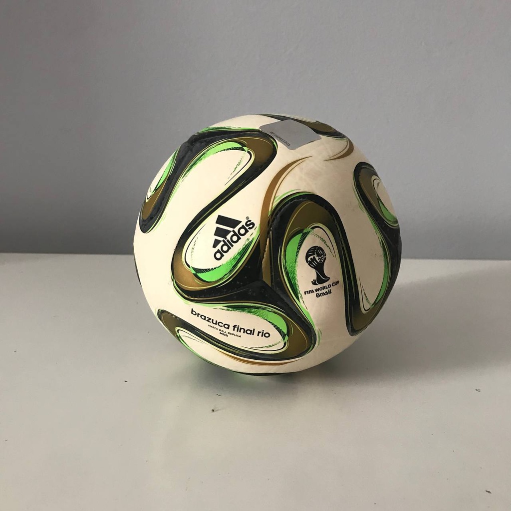 Bola de futebol adidas Brazuca Mini