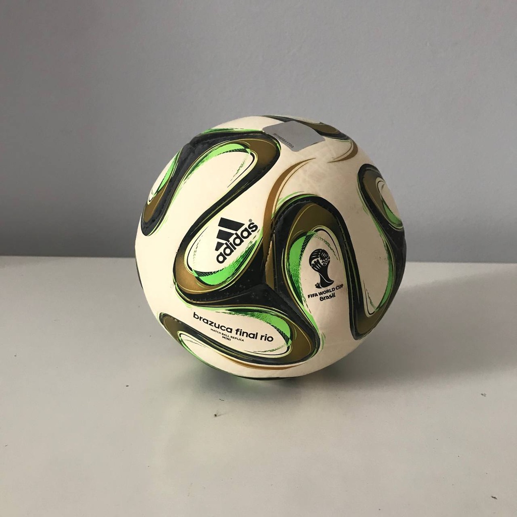 Mini Bola Brazuca Adidas