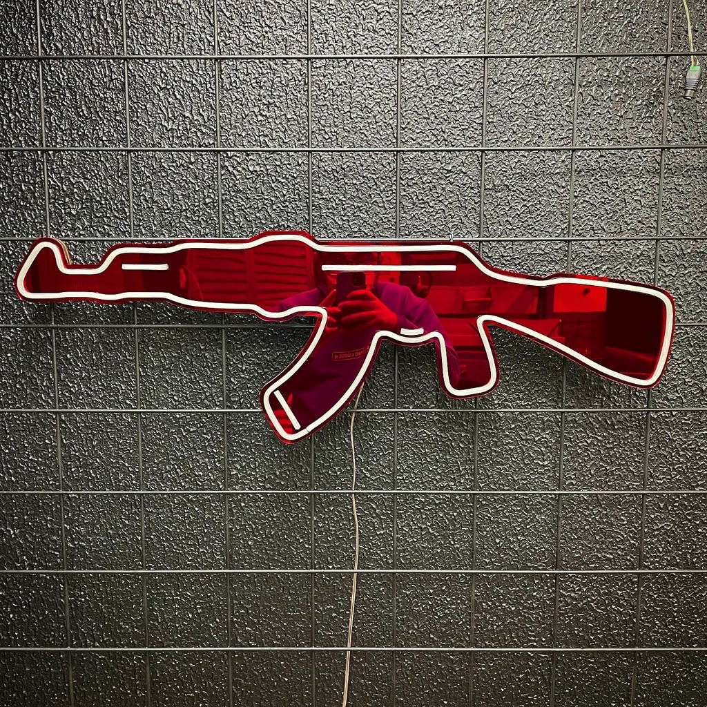 LUMINOSO | Placa Painel Led Neon Espelhado AK-47 Letreiro 70x30CM Bivolt  Espelho Vermelho Led Neon Branco Frio Gamer cs Personalizado