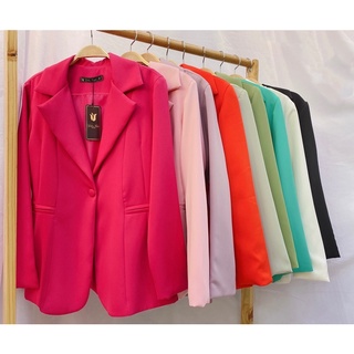 Blazer alongada em alfaiataria forrado com botão encapado BL015