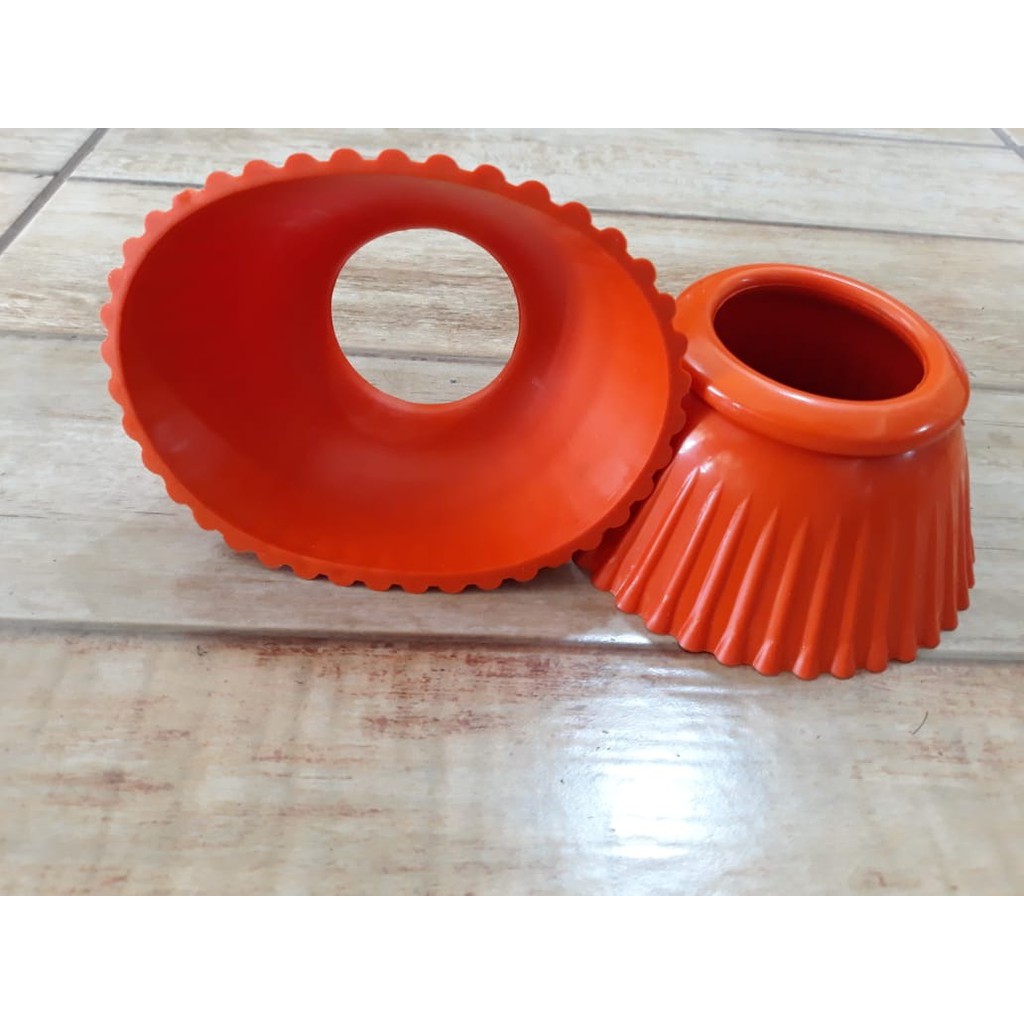 Cloche Cavalos de Borracha Laranja Melhor Preço — R$ 24,90 em Shopee