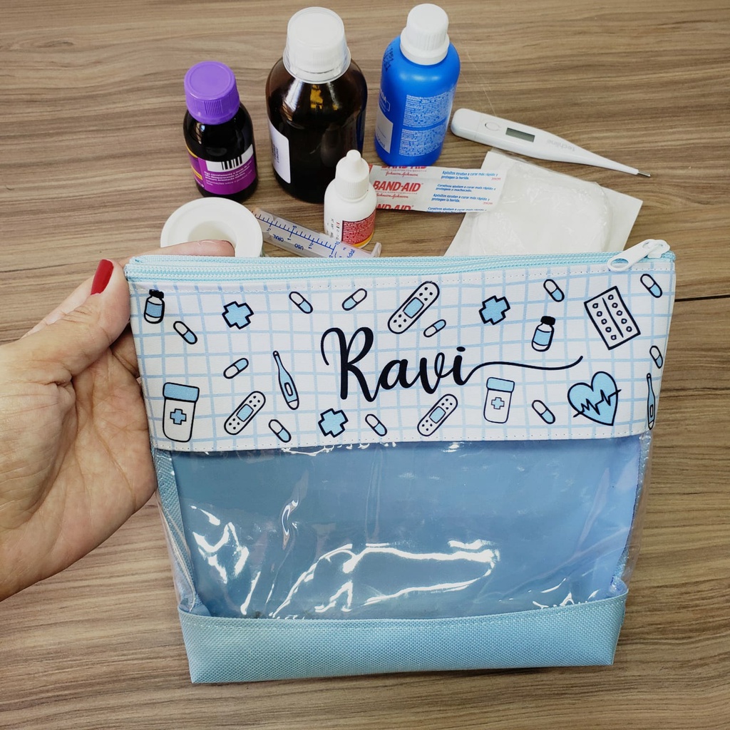 Nécessaire Farmacinha baby personalizada com nome da criança. em Oferta na Shopee