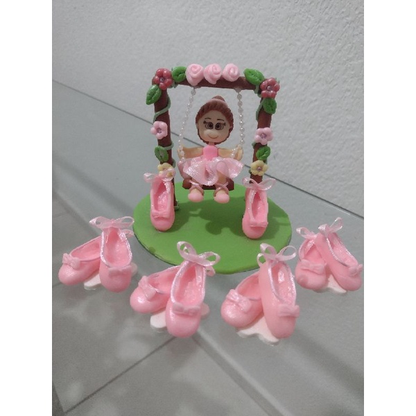 lembrancinhas de bailarina kit 1 centro de mesa  e 10 apliques de sapatilha 90 reais
