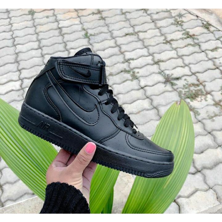 Constraints eye Walk around Tenis Air Force cano alto Nike novo Modelo preto e branco preço baixo ! |  Shopee Brasil