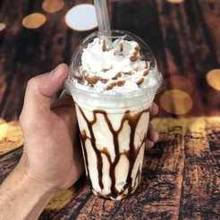 50 Copo Milk-Shake Com Tampa Bolha Com Furo Grande 500ml PP(CHOCO)