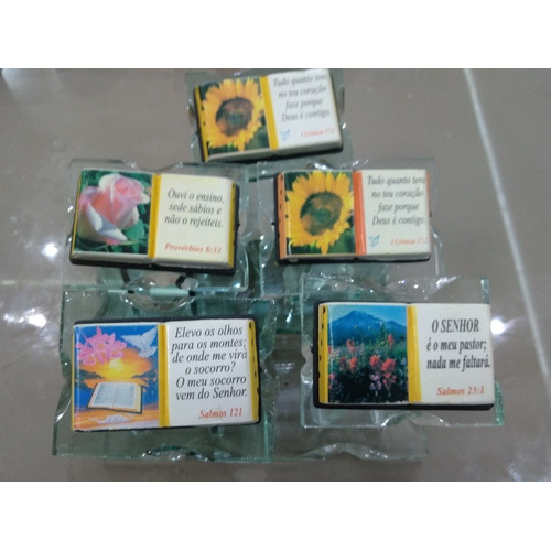 Púlpito De Vidro Miniatura Com Frase Bíblica 10x5cm