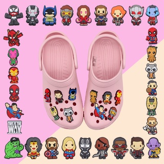Hot 1 Pcs Marvel Jibz Maravilha Super hero Sapato Fivela DIY Destacável chinelos decorate accessories Croc pvc Bonito Tamancos Sandálias shoe charms Crianças Presentes 1000 + Estilos Para Escolher A Partir De