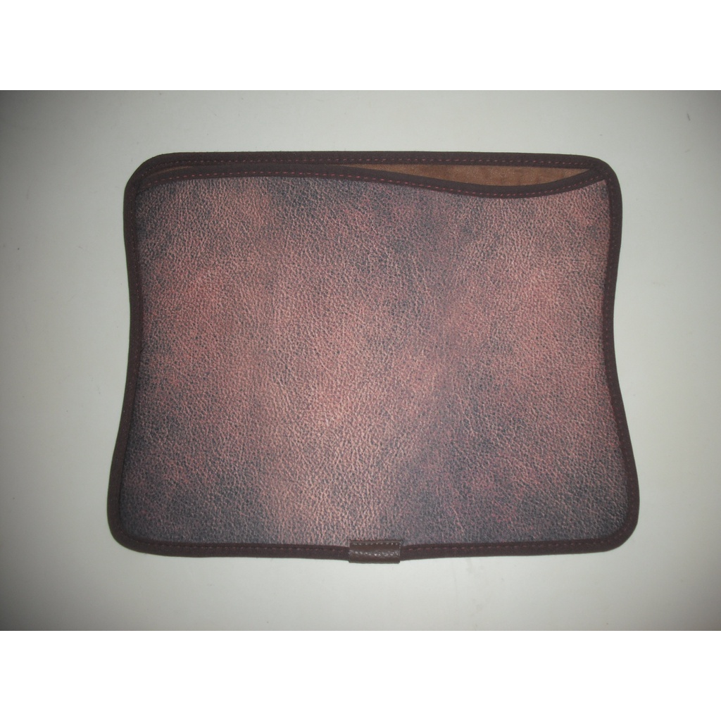 CASE MARROM NEOPRENE RELIZA 25X21 CM BOM ESTADO