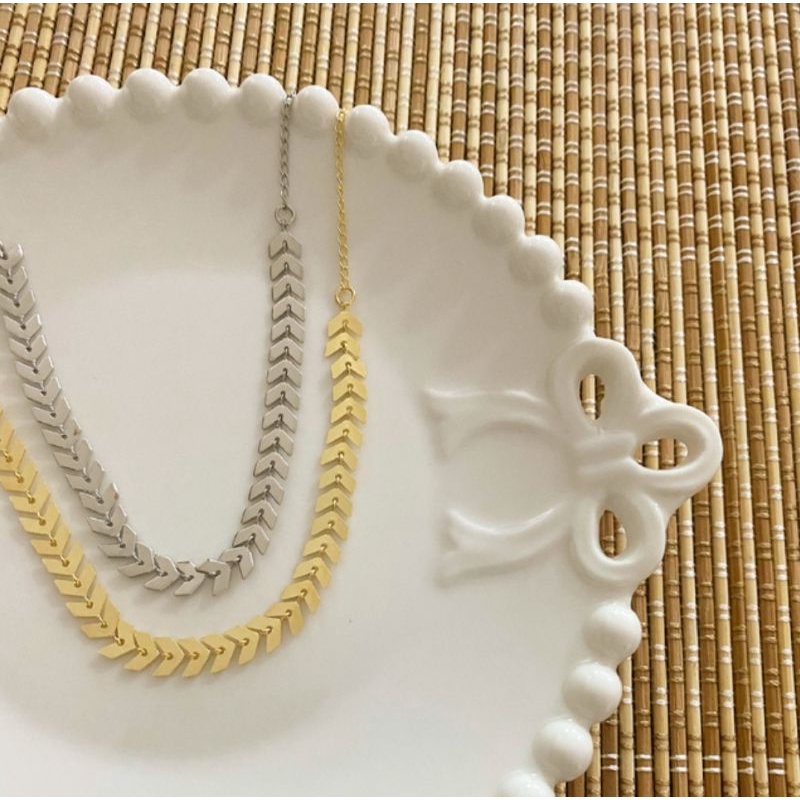 Colar Feminino Choker Escama de Peixe Banhando a Prata / Shoker Folheado a ouro 18k Tendência Moda
