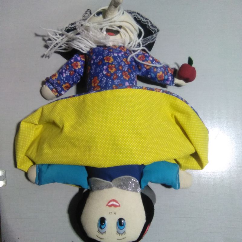 boneca pelúcia 2em1 - malévola