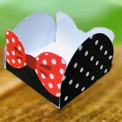 50~350 Forminhas 4 Pétalas para doces TEMA LAÇO VERMELHO 32.3