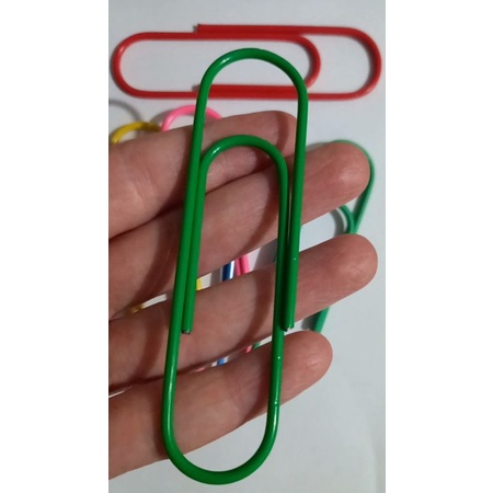 Clipe de papel Gigante Colorido - Clips de metal revestido por plástico com 6 unidades - 10x2,5cm em Oferta na Shopee