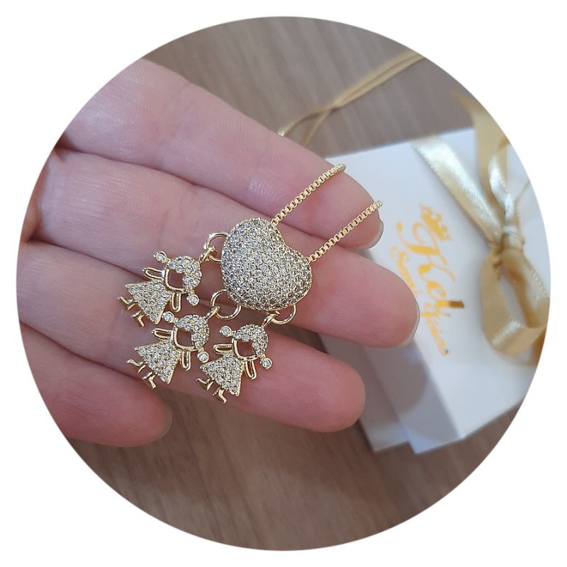 Colar 3 filhos menino menina filha filho coração cravejado microzircônias antialérgico banhado a ouro 18k