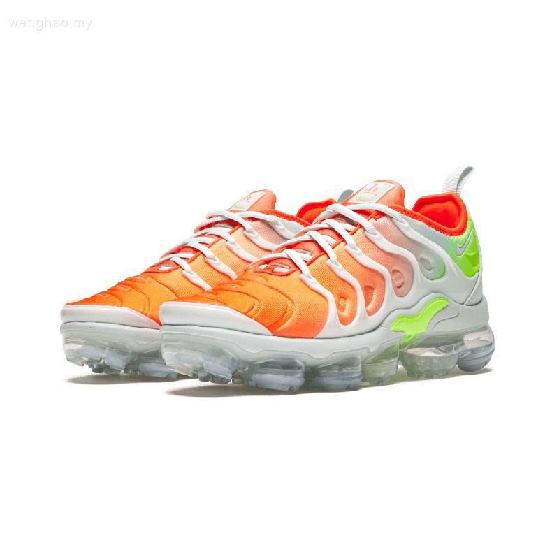 vapormax plus branco e laranja