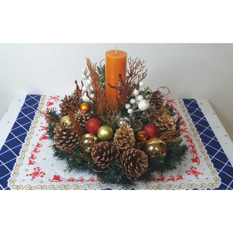 Arranjo de Natal, Centro de Mesa, Com Vela e Iluminação em Led! | Shopee  Brasil