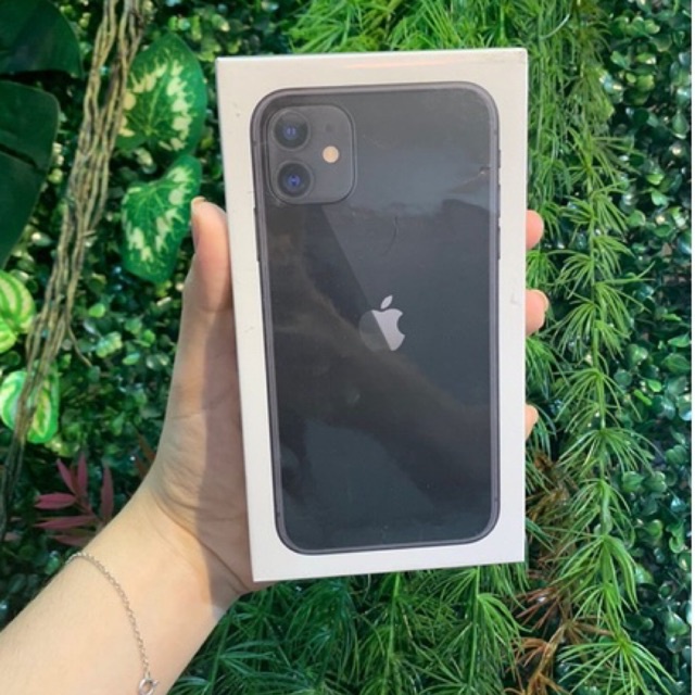 iPhone 11 64gb Lacrado 1 ano de garantia apple