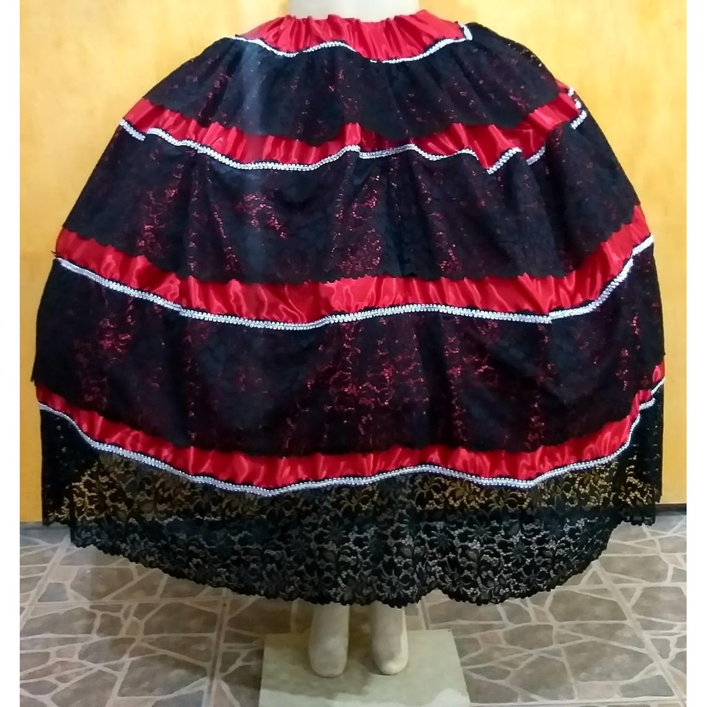 SAIA DE LUXO -  CETIM VERMELHO COM RENDA GUIPIR PRETO E GALÃO PRATA/ POMBA GIRA - UMBANDA E CANDOMBLÉ