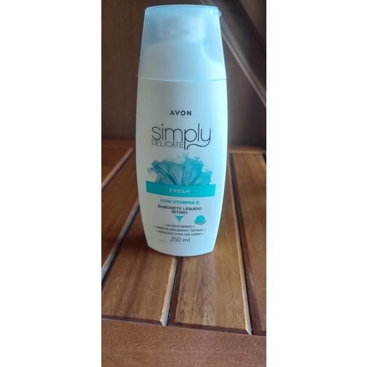 Sabonete Líquido Íntimo Simply Delicate Avon – 200 ml em Oferta na Shopee