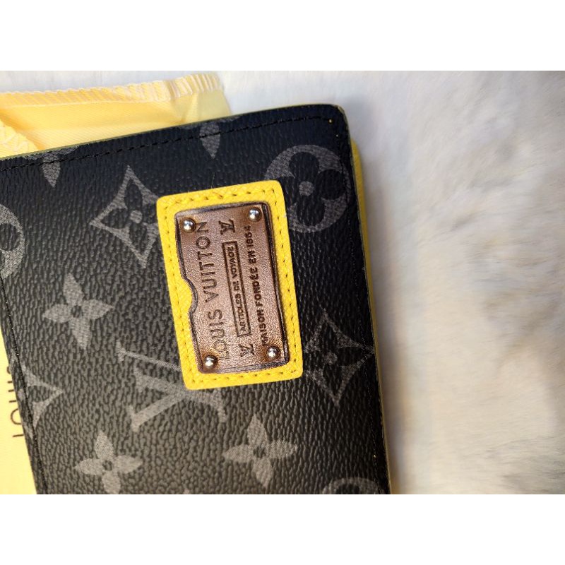 Carteira de bolso de couro masculina Louis Vuitton porta-cartões - Desconto  no Preço