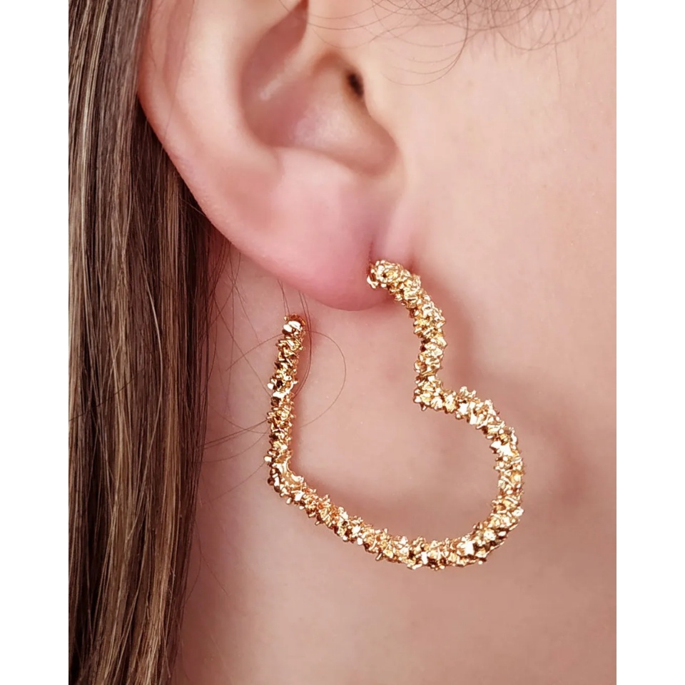 Brinco folheado Ouro 18k argola coração feminino semijóia vintage antialérgico luxo elegante lindo 9