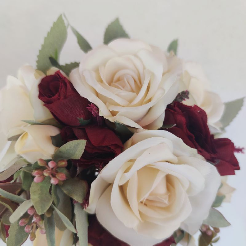 Buquê bouquet de casamento marsala e branco lindo rosas flores artificiais  realistas primeira linha | Shopee Brasil