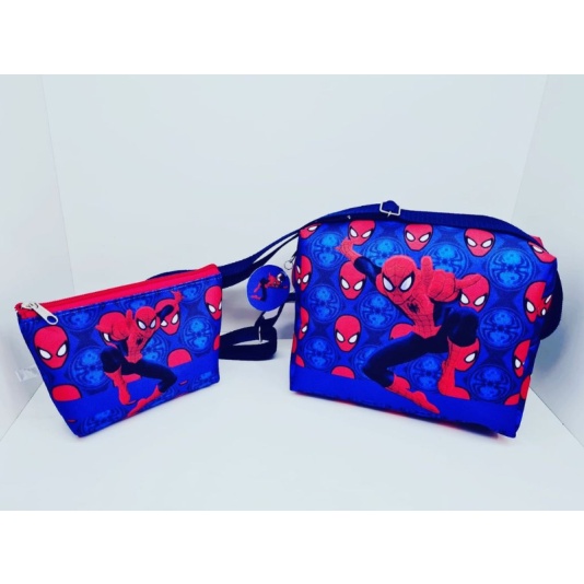 Lancheira térmica + necessaire homem aranha