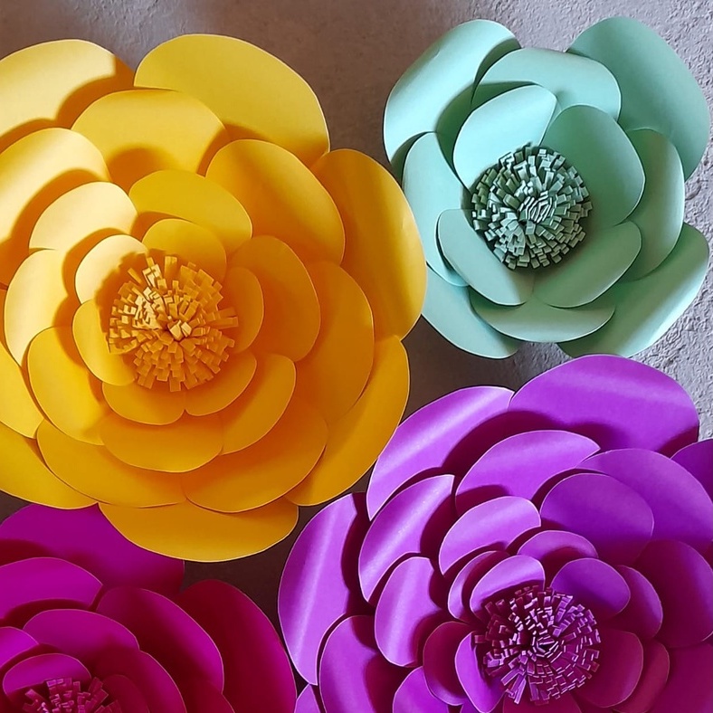 kit flores de papel para decoração 5 flores e 3 folhagens | Shopee Brasil