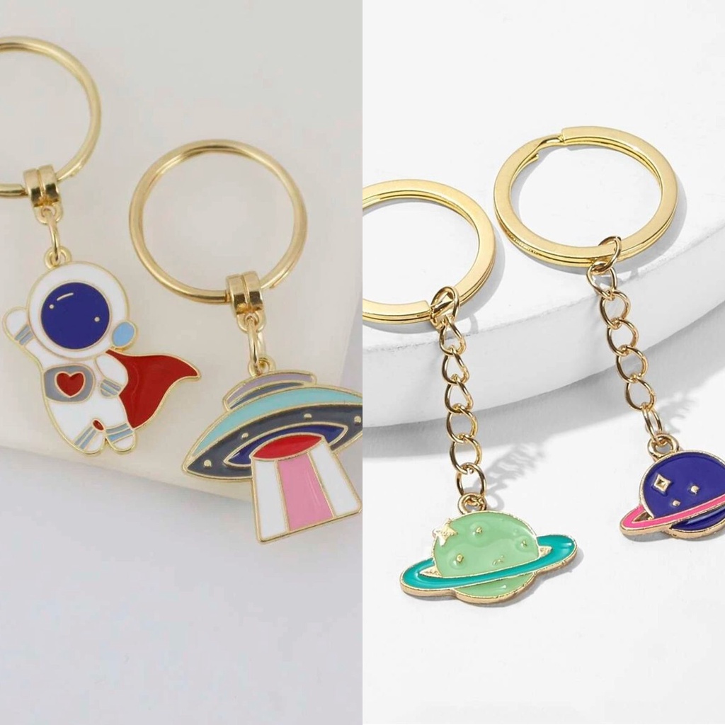 Chaveiro de metal planeta / astronauta / nave espacial | Shopee Brasil