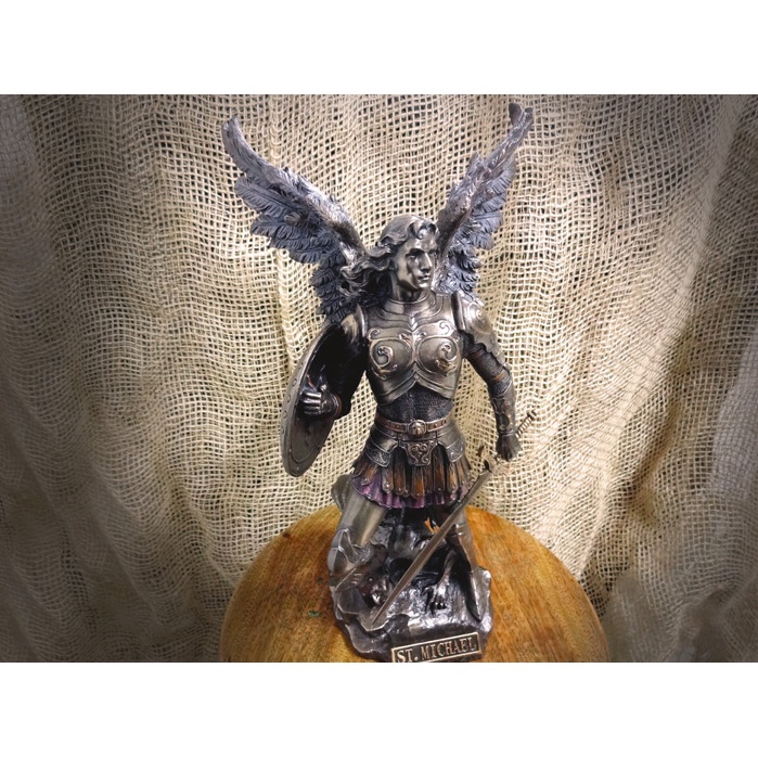 Escultura de São Miguel Arcanjo Resina Veronese 32 cm