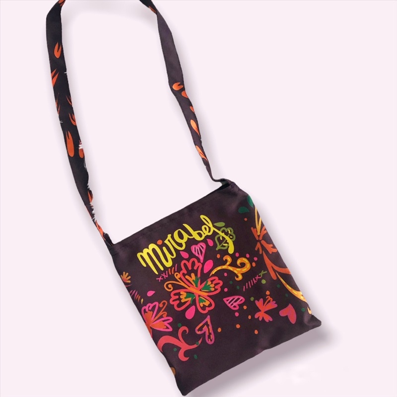 Bolsa Temática Mirabel Encanto Familia Madrigal Infantil Fantasias Feminina Barato Menina Promoção