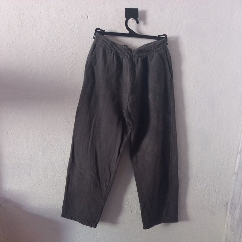 calça moleton cinza infantil usada