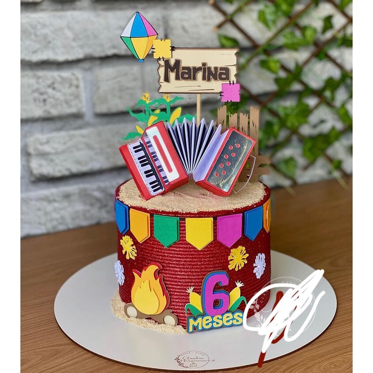 Topo / Topper de Bolo Personalizado Todo em 3D -  Arraiá Festa Junina com sanfona