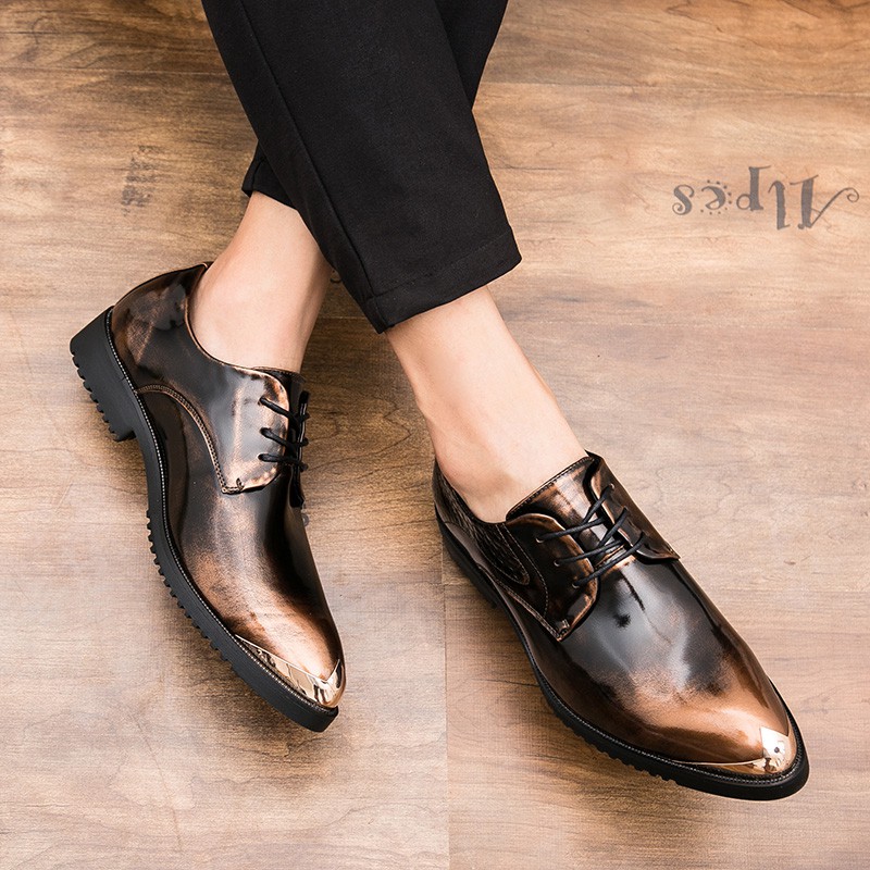 sapatos envernizados lhombre
