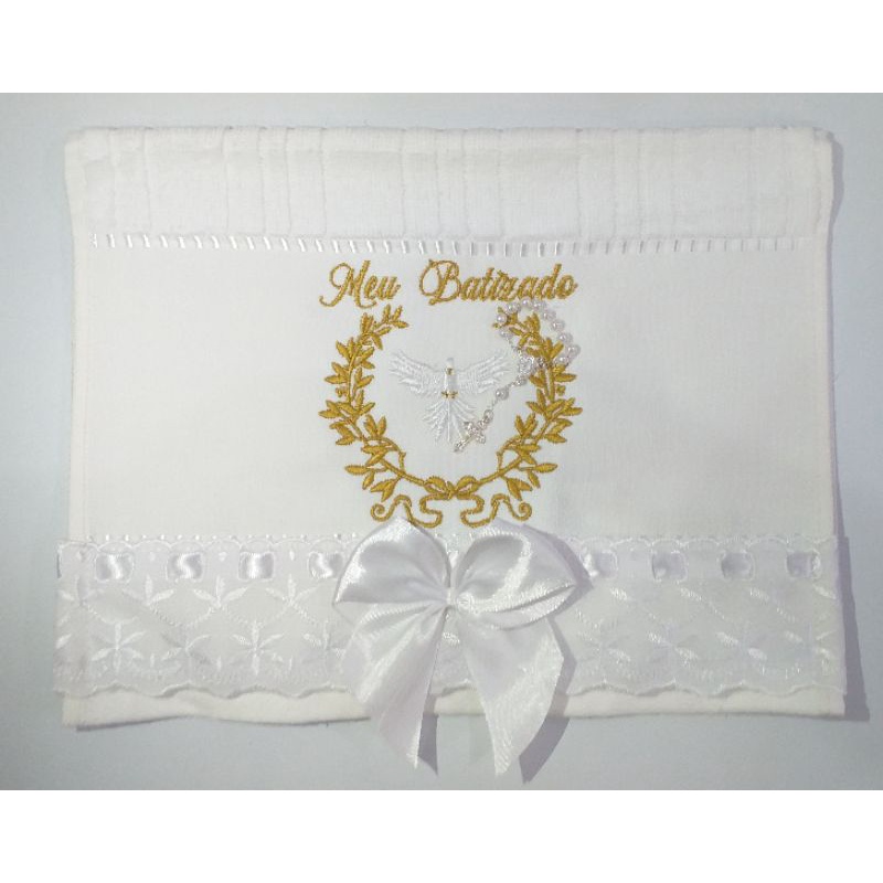 Linda Toalha Meu Batizado/Batismo com Bordado Espirito Santo + Terço com Barrado e fita + Caixinha com Visor
