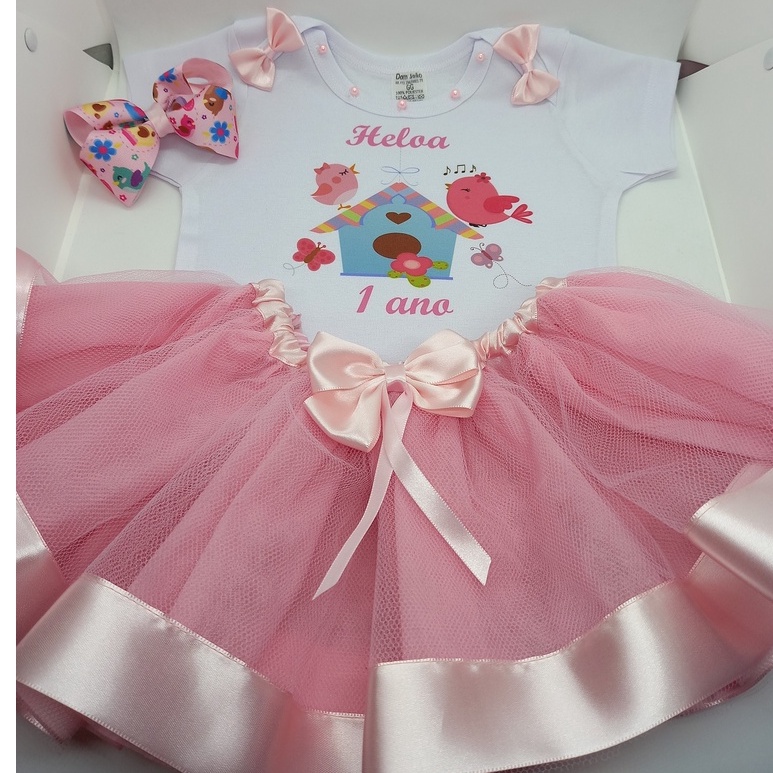 Body personalizado para mesversario ou aniversario com saia tutu e laço tema Jardim Encantado II.