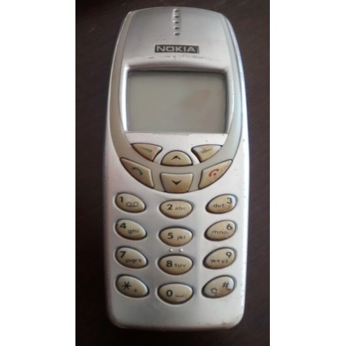 Celular Nokia 3320 P/habilitar Não É De Chip sem bateria com carregador