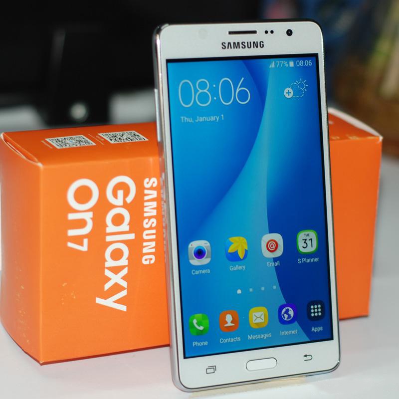 Smartphone Brand New Samsung Galaxy On7