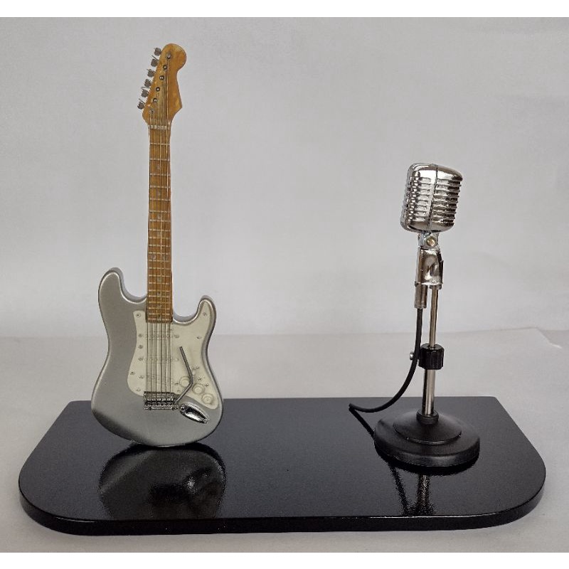 Mini Palco Com Miniatura de Guitarra Strato+Microfone Anos 60
