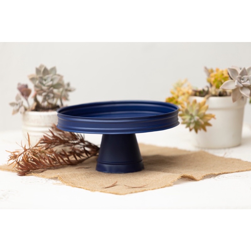 Boleira Azul fosco galvanizado decoração linda e sofisticada para sua festa de aniversário e docinhos com design sofisticado em chapa de ferro ideal para decoupage artesanal e produzida manualmente azul marinho fosco