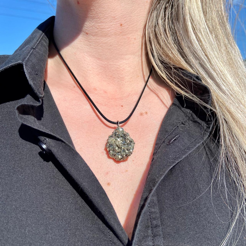 Pingente Pedras Cristais Naturais Quartzo Bruto Rosa Ponta Cristal Transparente Pirita Obsidiana Negra Ametista + Colar 45-50cm fecho Lagosta