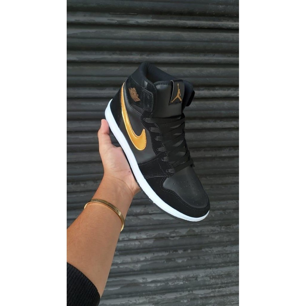 air jordan 1 preto e dourado