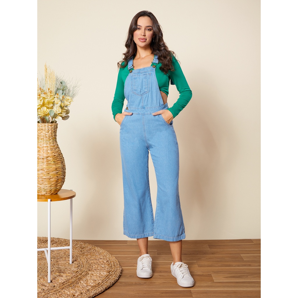 Macacão Jardineira Jeans feminina Alça regular pantacourt com botâo ...