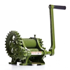 Engenho Moedor De Cana Manual 3 Moendas B60 Ferro Botini 40 Litros/h