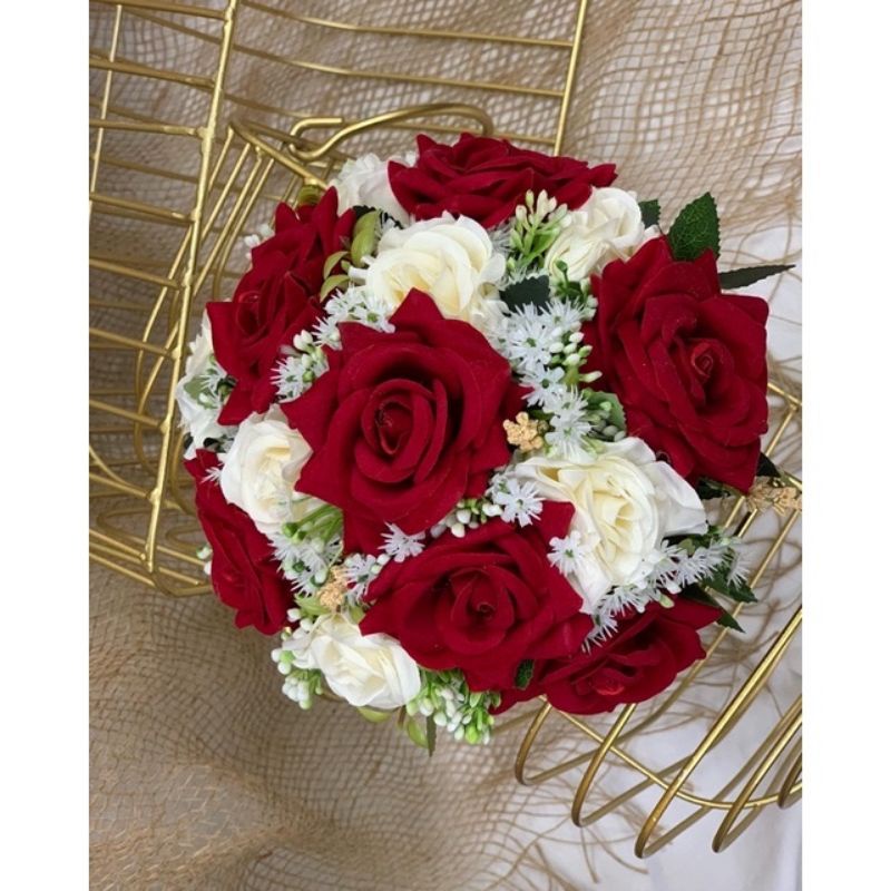 Buquê De Noivas Com Flores Rosas Vermelhas E Rosas Na Cor Chá Rosas  Aveludadas Super Realista Com Toque Ideal Para Casamento Igrejas Cartórios  | Shopee Brasil