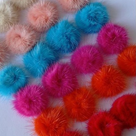 10 Pompons de pelinho de Colagem 25mm