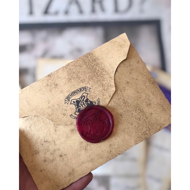 Carta de Hogwarts Padrão (Personalizada) - Harry Potter - Modelo Luxo com nome e endereço personalizado