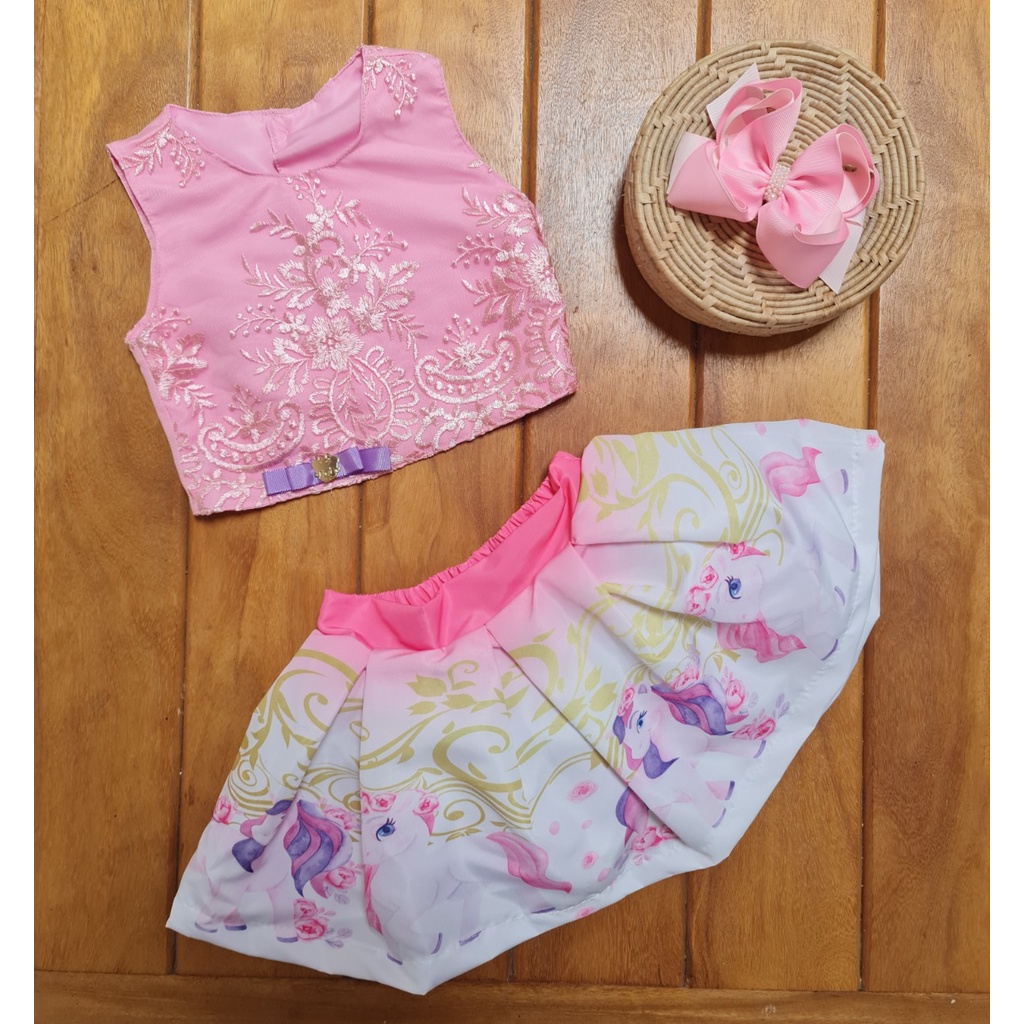 Conjunto Unicórnio Rosa  Cropped Blusa e Saia Infantil Menina - Laço
